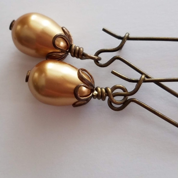 Austrian Pearl Earrings - Picture 2 of 8